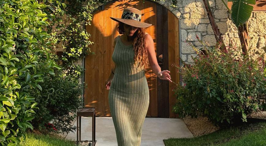 Ebru Şahin'den yeni pozlar! Instagram'dan peş peşe paylaştı 6 ebru sahinden yeni pozlar instagramdan pes pese paylasti 4 kkBCRhcL