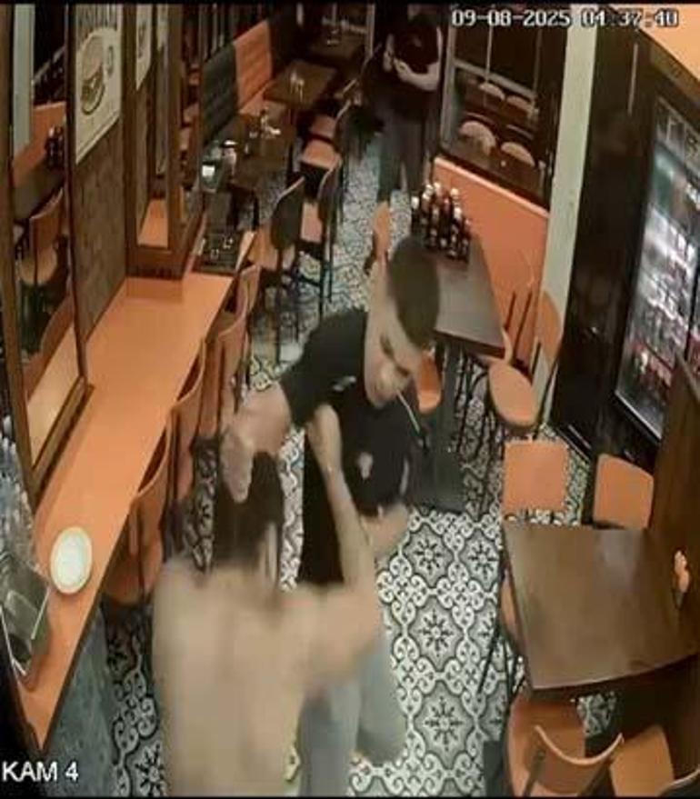 ensesine saplanan bicakla hastaneye gitti dehset dolu anlar kamerada 1 YVfRSaXi