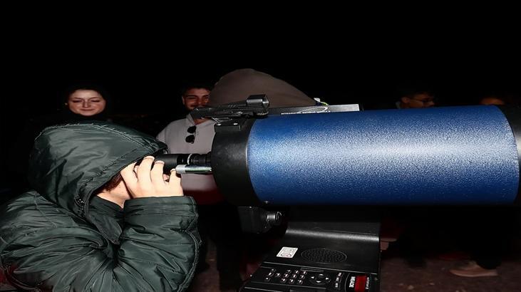 Erciyes'te görsel şölen! Tam 2 bin 650 metre yükseklikte meteor yağmuru 8 erciyeste gorsel solen tam 2 bin 650 metre yukseklikte meteor yagmuru 6 PpwdYGiL