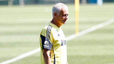 fenerbahcede jose mourinho feyenoord maci 11ini belirledi gCu8CCMg