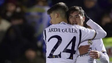 fenerbahceli taraftarlardan arda gulerin yakin arkadasina bildiri yagmuru rhi38Wsc
