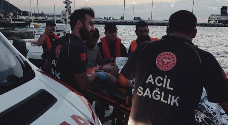 Feribottan denize atlayan bayan yolcu can simidi ile kurtarıldı 2 feribottan denize atlayan bayan yolcu can simidi ile kurtarildi 0 JAY5XgPC