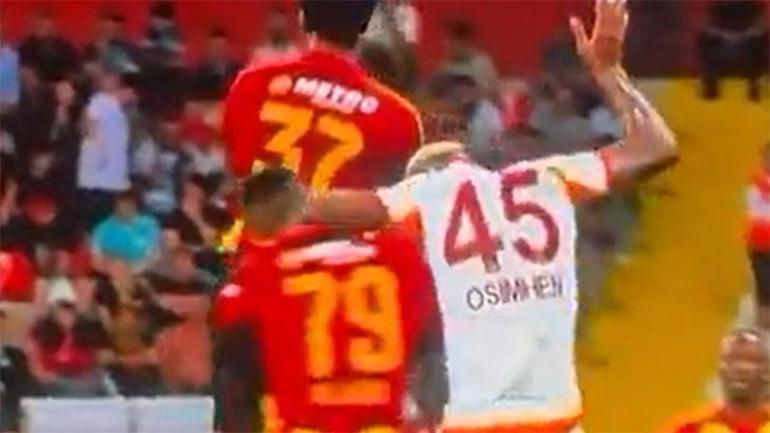 galatasaray macinda tartisma yaratan pozisyon eski hakemler kiymetlendirdi faul olup olmamasi golu baglamaz 3 UF82StGA