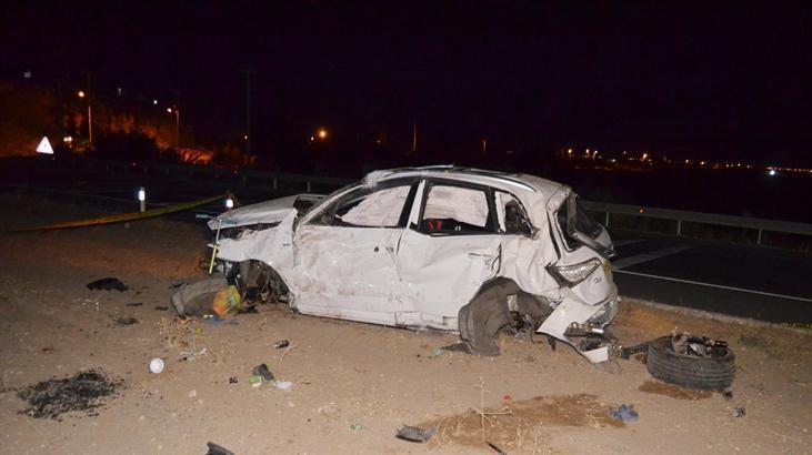 İngiltere'den tatile geldiler, Aksaray'da takla attılar: 2 meyyit, 3 yaralı 5 ingiltereden tatile geldiler aksarayda takla attilar 2 meyyit 3 yarali 3 4T8ZMhBS