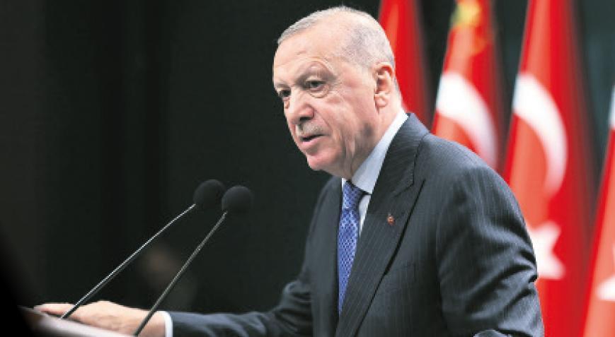 İspanyol gazetesi El Pais’e makale yazdı: ‘İnsanlığın vicdanı ayaklar altında’