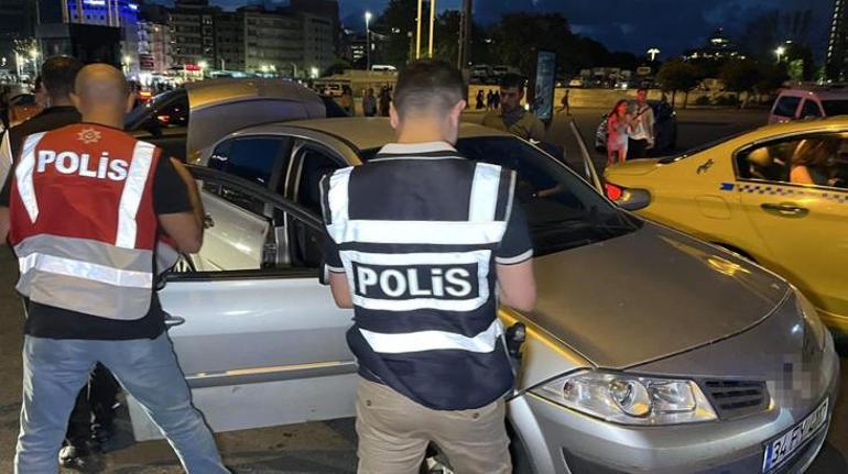 istanbul genelinde huzur istanbul uygulamasi araclar tek tek durduruldu 0 4S1XVz2O
