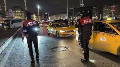 istanbul polisi huzur uygulamasi gerceklestirdi tek tek denetim edildi bk5z3ZOW