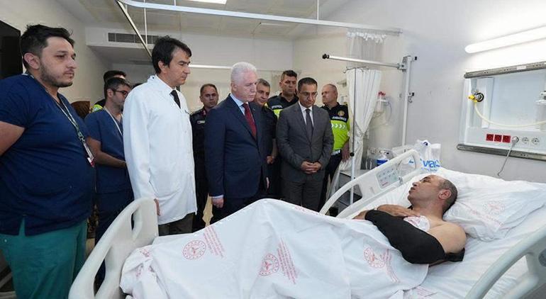 İstanbul Valisi Gül, kazada yaralanan jandarma çalışanını ziyaret etti 3 istanbul valisi gul kazada yaralanan jandarma calisanini ziyaret etti 0 k6n3SsQY