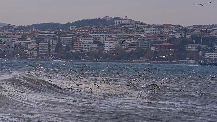 istanbul ve marmarada firtina uyarisi akomdan 15 16 agustos icin aciklama JZJ5qk52