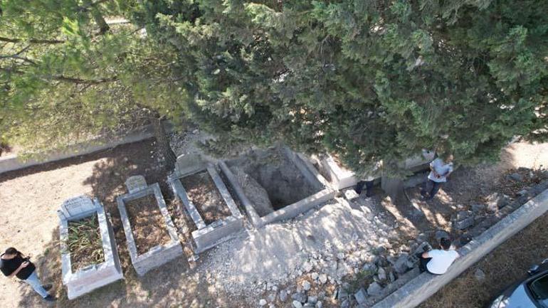 İstanbul'da bölge definecilerin akınında: Kemikler dışarıda, bu türlü terbiyesizlik olmaz 3 istanbulda bolge definecilerin akininda kemikler disarida bu turlu terbiyesizlik olmaz 1 kDWEXYnG