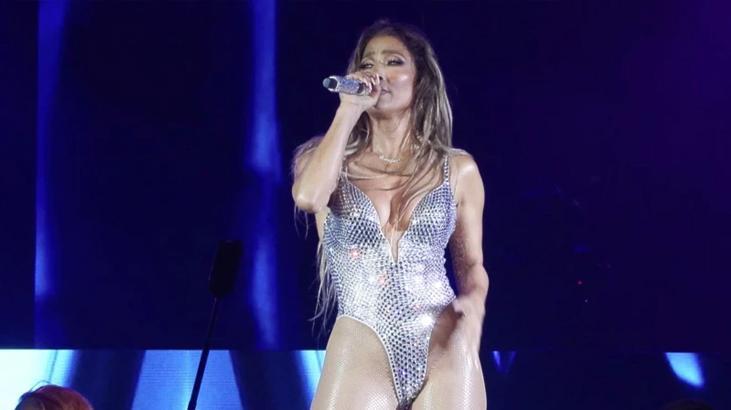 İstanbul'da Jennifer Lopez rüzgarı! Sahne performansıyla yıktı geçti 2 istanbulda jennifer lopez ruzgari sahne performansiyla yikti gecti 0 wyZhzOvH