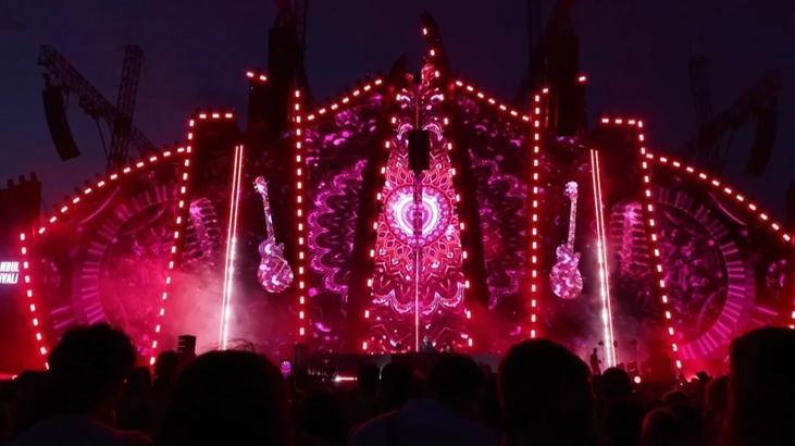 İstanbul'da Jennifer Lopez rüzgarı! Sahne performansıyla yıktı geçti 6 istanbulda jennifer lopez ruzgari sahne performansiyla yikti gecti 4 ZKJaNZeO