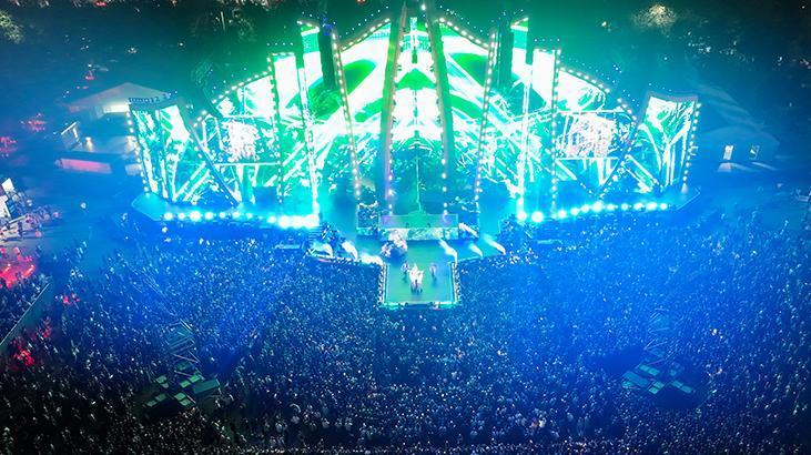 İstanbul'da Jennifer Lopez rüzgarı! Sahne performansıyla yıktı geçti 10 istanbulda jennifer lopez ruzgari sahne performansiyla yikti gecti 8 Kd47ybQQ