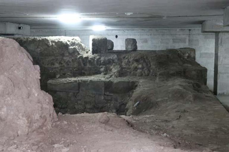 İstanbul'da yer altında beton direklerle korunuyor: Birçok kişi bunun ne varlığından ne de kentin göbeğinde olduğundan haberdar 6 istanbulda yer altinda beton direklerle korunuyor bircok kisi bunun ne varligindan ne de kentin MQE222H4