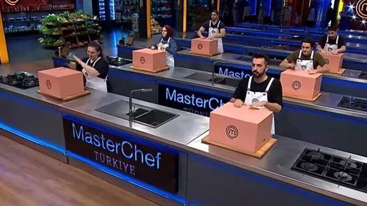 İşte Masterchef ana takıma giren son yarışmacı! 'Ananın ak sütü kadar helal' 4 iste masterchef ana takima giren son yarismaci ananin ak sutu kadar helal 2 h3D22cCN