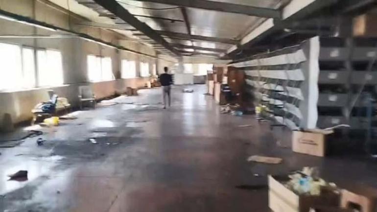 İşverenden akılalmaz oyun! Müsaadeden dönen çalışanlar fabrikaya girince gözlerine inanamadı 6 isverenden akilalmaz oyun musaadeden donen calisanlar fabrikaya girince gozlerine inanamadi 4 VIDPCPK6