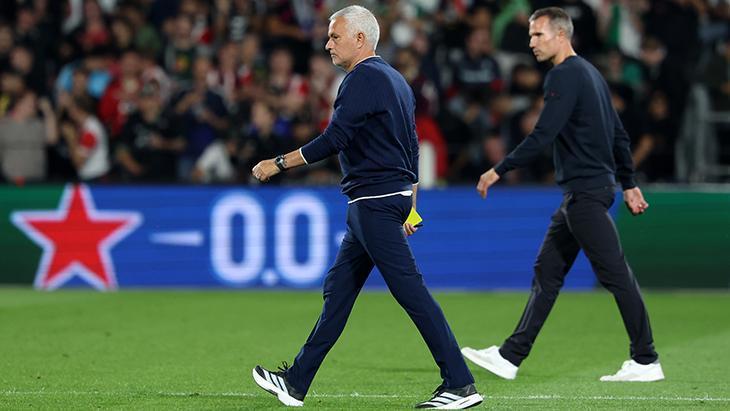 jose mourinho feyenoorda 3 kere maglup oldu iPYJvWm5