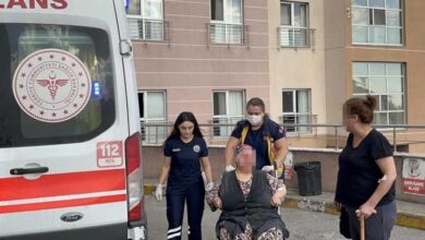 kiracidan mesken sahibi anne ve kizina biber gaziyla hucum 28Y1DU4U