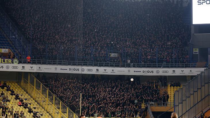 Kocaelispor taraftarı grubunu yalnız bırakmadı! 1 kocaelispor taraftari grubunu yalniz birakmadi 4Rh1VuU2