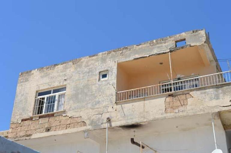 Konutun kapısına zincir vuruldu! Komşular şaşkın: 2 kişi bir arada ölür mü? 4 konutun kapisina zincir vuruldu komsular saskin 2 kisi bir arada olur mu 2 BGIQ7hGe