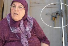 konutun kapisina zincir vuruldu komsular saskin 2 kisi bir arada olur mu wKQvRhVh