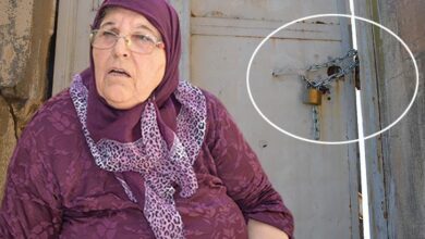 konutun kapisina zincir vuruldu komsular saskin 2 kisi bir arada olur mu wKQvRhVh