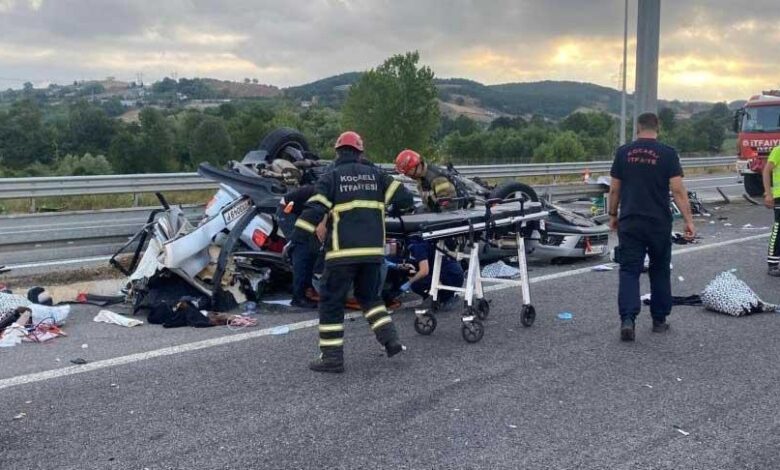 Kuzey Marmara'da feci kaza! Araba taraf tabelasına çarptı: 1 meyyit, 4 yaralı 1 kuzey marmarada feci kaza araba taraf tabelasina carpti 1 meyyit 4 yarali xU3vRL9R