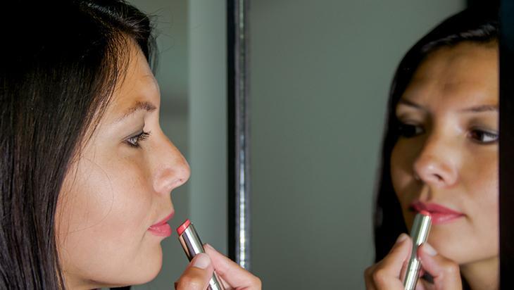 Mat bitişli rujun bilinmeyen yüzü! Çatlama, soyulma yapıyor: Altına balm kaide 5 mat bitisli rujun bilinmeyen yuzu catlama soyulma yapiyor altina balm kaide 3 fkzFXptT