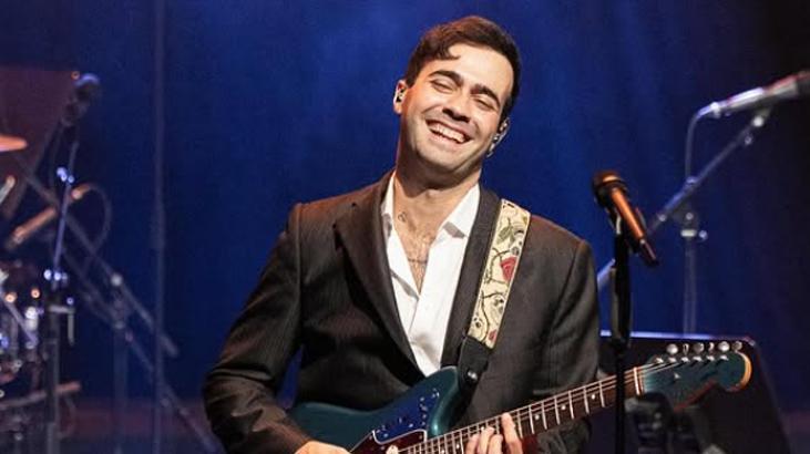 Mert Demir'e konserde sürpriz yapıp eşlik etmişti! 'Bambaşka bir insan olacaktım' 7 mert demire konserde surpriz yapip eslik etmisti bambaska bir insan olacaktim 5 hNSz6Uiu