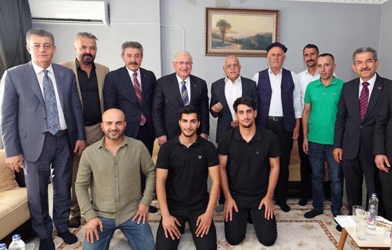 milli savunma bakani yasar guler sirnakta sehit ailesini ziyaret etti 1 SLy9Auet