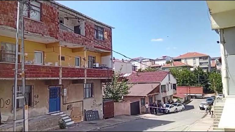 mudanyadaki 33 siddetindeki zelzele sonrasi istanbulda duvarlarindan ses gelmeye baslayan bina bosaltildi 0 mG5Ubhnh