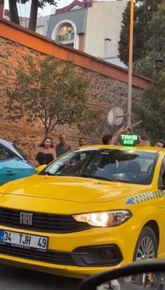 Nişantaşı'nda trafik arbedesi: Elinde sopa ile bayanın üzerine yürüdü 5 nisantasinda trafik arbedesi elinde sopa ile bayanin uzerine yurudu 3 3kqHF5RF