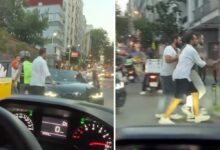 nisantasinda trafik arbedesi elinde sopa ile bayanin uzerine yurudu CDfYP7TR