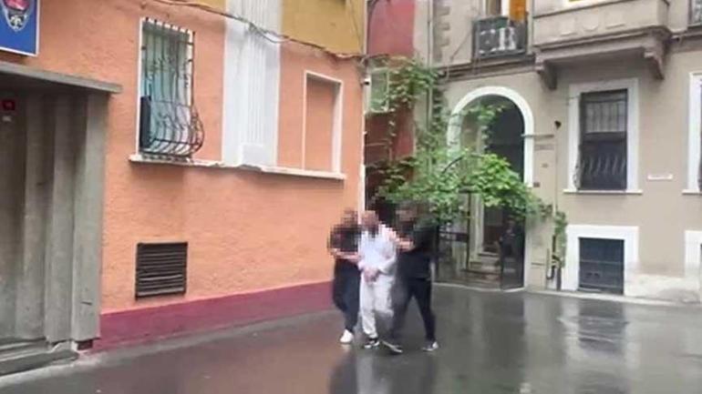 Park halindeki araçta uyuyakaldı, uyanınca 34 hatalık şok gerçekle yüzleşti 2 park halindeki aracta uyuyakaldi uyaninca 34 hatalik sok gercekle yuzlesti 0 A9L7ClSP