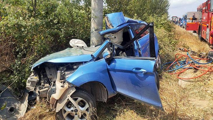 Sakarya’da feci kaza! 14 yaşındaki çocuğun kullandığı araç beton direğe çarptı: İki kardeş hayatını kaybetti 1 sakaryada feci kaza 14 yasindaki cocugun kullandigi arac beton direge carpti iki kardes hayatini SHgkRzKA