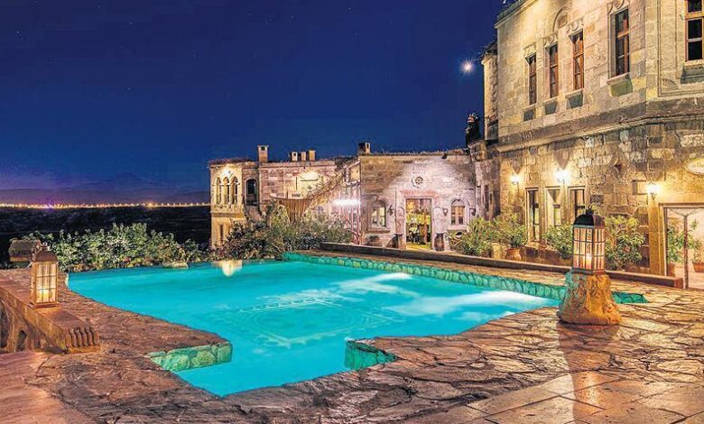 sanat yapitlari ortasinda bir gece zWKZvRdp