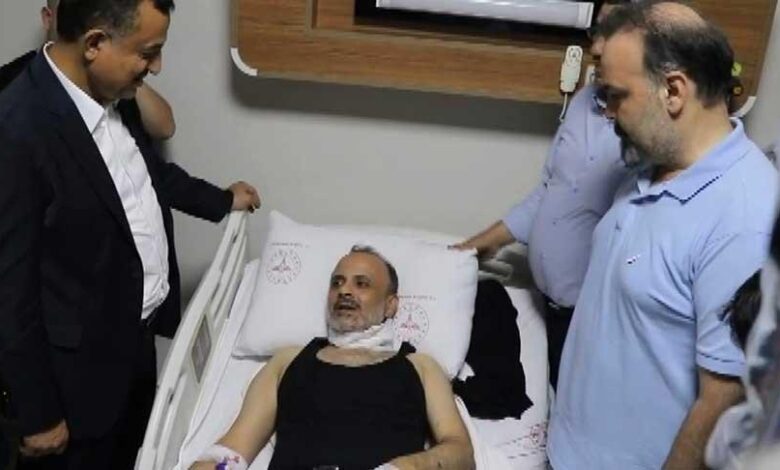 Şanlıurfa’da doktor ile güvenlik görevlisini bıçakladı! 'Ne olduğunu anlamaya çalışırken boğazımı kesti' 1 sanliurfada doktor ile guvenlik gorevlisini bicakladi ne oldugunu anlamaya calisirken bogazimi kesti CXsslz4h