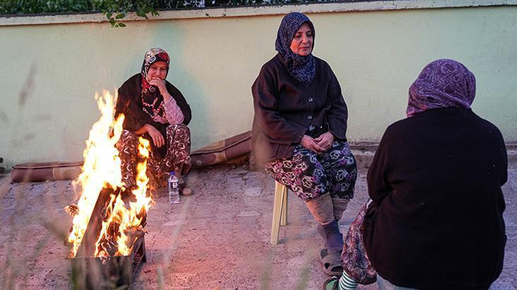 sarsintinin merkez ussu sindirgida vatandas geceyi sokakta gecirdi QvsNbwbY