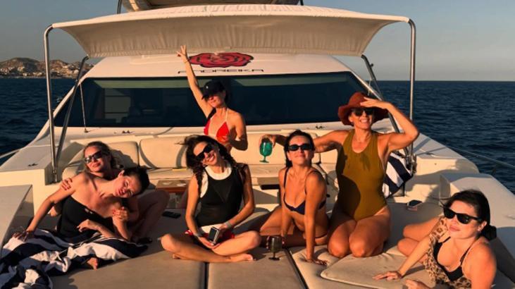 Selena Gomez'i birinci kere bu türlü göreceksiniz! Sürpriz yaptı, düğüne geri sayım 10 selena gomezi birinci kere bu turlu goreceksiniz surpriz yapti dugune geri sayim 8 fHaCsjMu