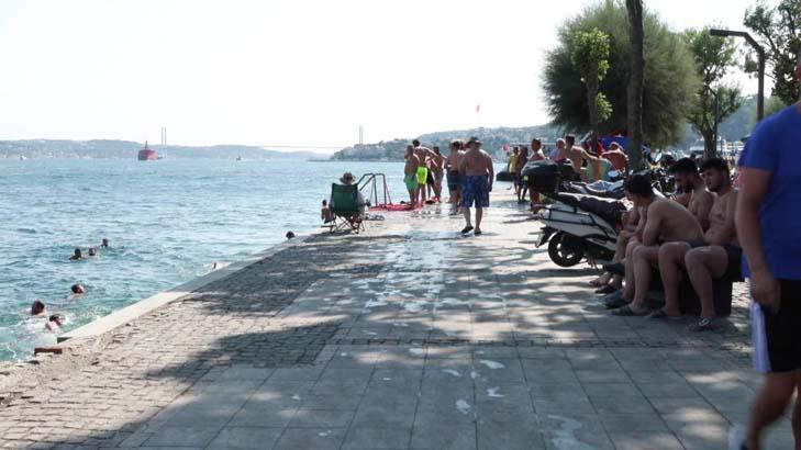 sicaklar istanbullulari bogaza doktu her pazar burada yuzuyoruz 4