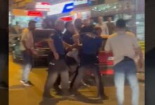sokak ortasinda teror estirmislerdi ankarada ambulansa saldiran supheliler gozaltina alindi IuKSqzft