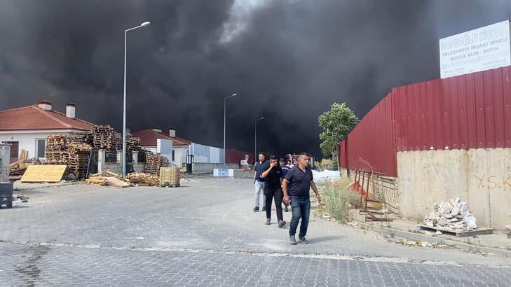 son dakika eskisehirde fabrika yangini 2 fabrikaya daha sicradi 5 DurvL1zq