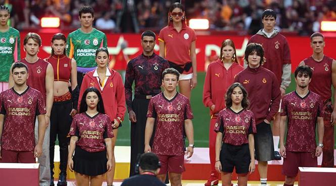 SON DAKİKA | Galatasaray'da Victor Osimhen ve Leroy Sane için imza töreni! Ederson tezahüratı, Dursun Özbek'ten şampiyonluk bildirisi 5 son dakika galatasarayda victor osimhen ve leroy sane icin imza toreni ederson tezahurati 7f3BHwkJ