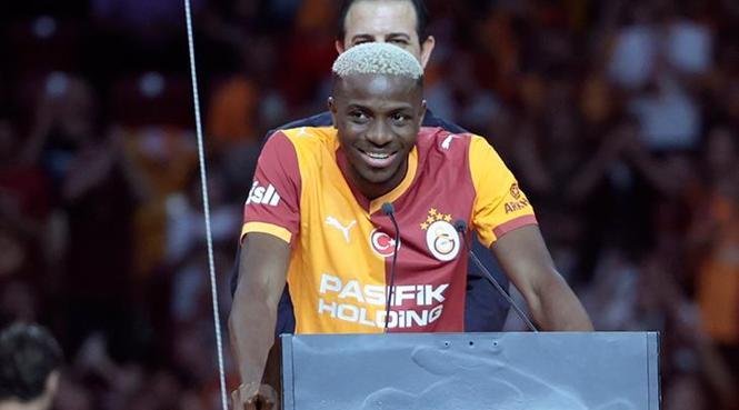 SON DAKİKA | Galatasaray'da Victor Osimhen ve Leroy Sane için imza töreni! Ederson tezahüratı, Dursun Özbek'ten şampiyonluk bildirisi 3 son dakika galatasarayda victor osimhen ve leroy sane icin imza toreni ederson tezahurati NEHArVpy