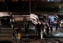 sultanbeylide iki minibus carpisti 9 kisi yaralandi 4HJxAnZX