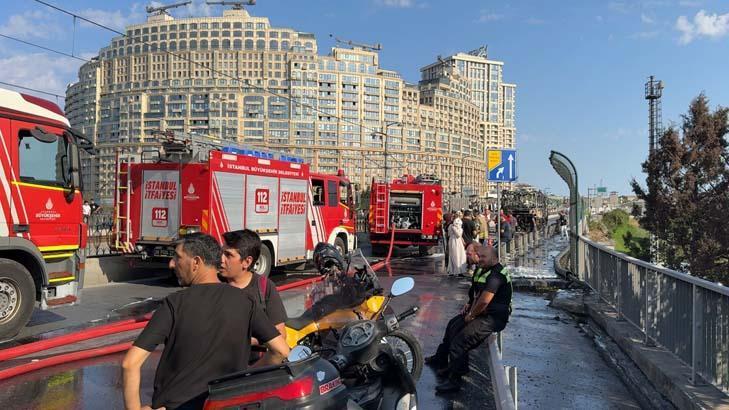 Sultangazi'de otobüste yangın: Tramvay seferleri durdu 9 sultangazide otobuste yangin tramvay seferleri durdu 7 59PzfVcW