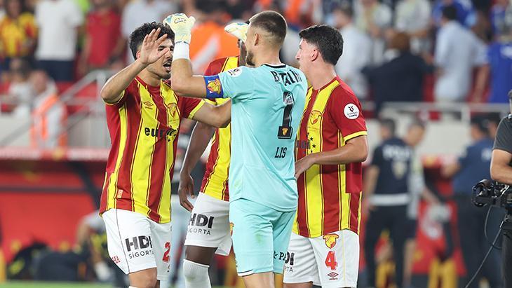 Taha Altıkardeş: Kırmızı kartlar, sarı kartlar bunlar olağan şeyler! 1 taha altikardes kirmizi kartlar sari kartlar bunlar olagan seyler UyFIVbBr