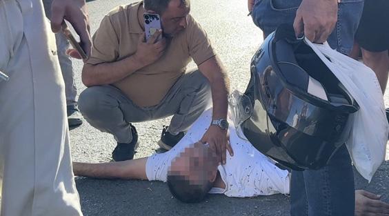 Taksi sürücüsünün sıkıntı anları! Vatandaşlar başından ayrılmadı 4 taksi surucusunun sikinti anlari vatandaslar basindan ayrilmadi 2 vJtGKAOV