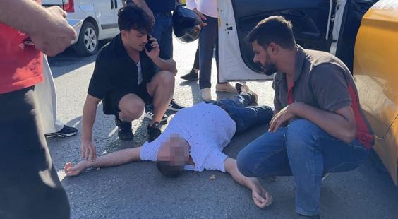 Taksi sürücüsünün sıkıntı anları! Vatandaşlar başından ayrılmadı 7 taksi surucusunun sikinti anlari vatandaslar basindan ayrilmadi 5 cNfRWbSc