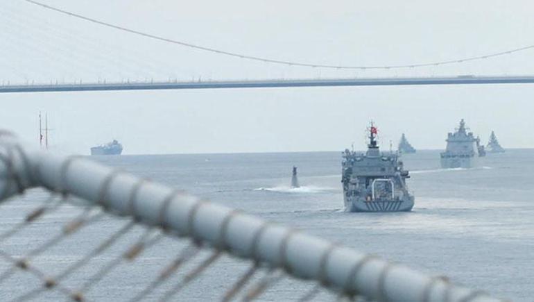 TCG Anadolu 'Mavi Vatan Boğaz Geçişi' için Sarayburnu'ndan demir aldı 2 tcg anadolu mavi vatan bogaz gecisi icin sarayburnundan demir aldi 0 IA6845e3